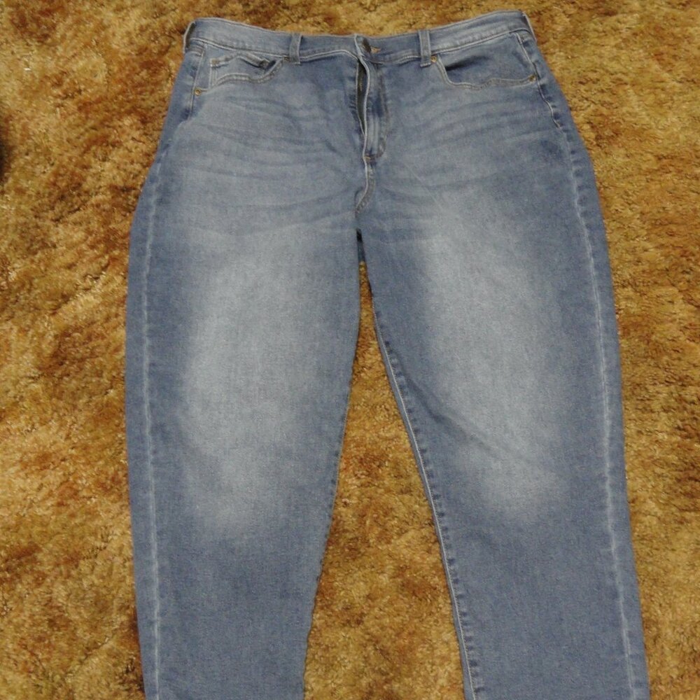 sonoma MOM jean 16R distressed look. NWOT